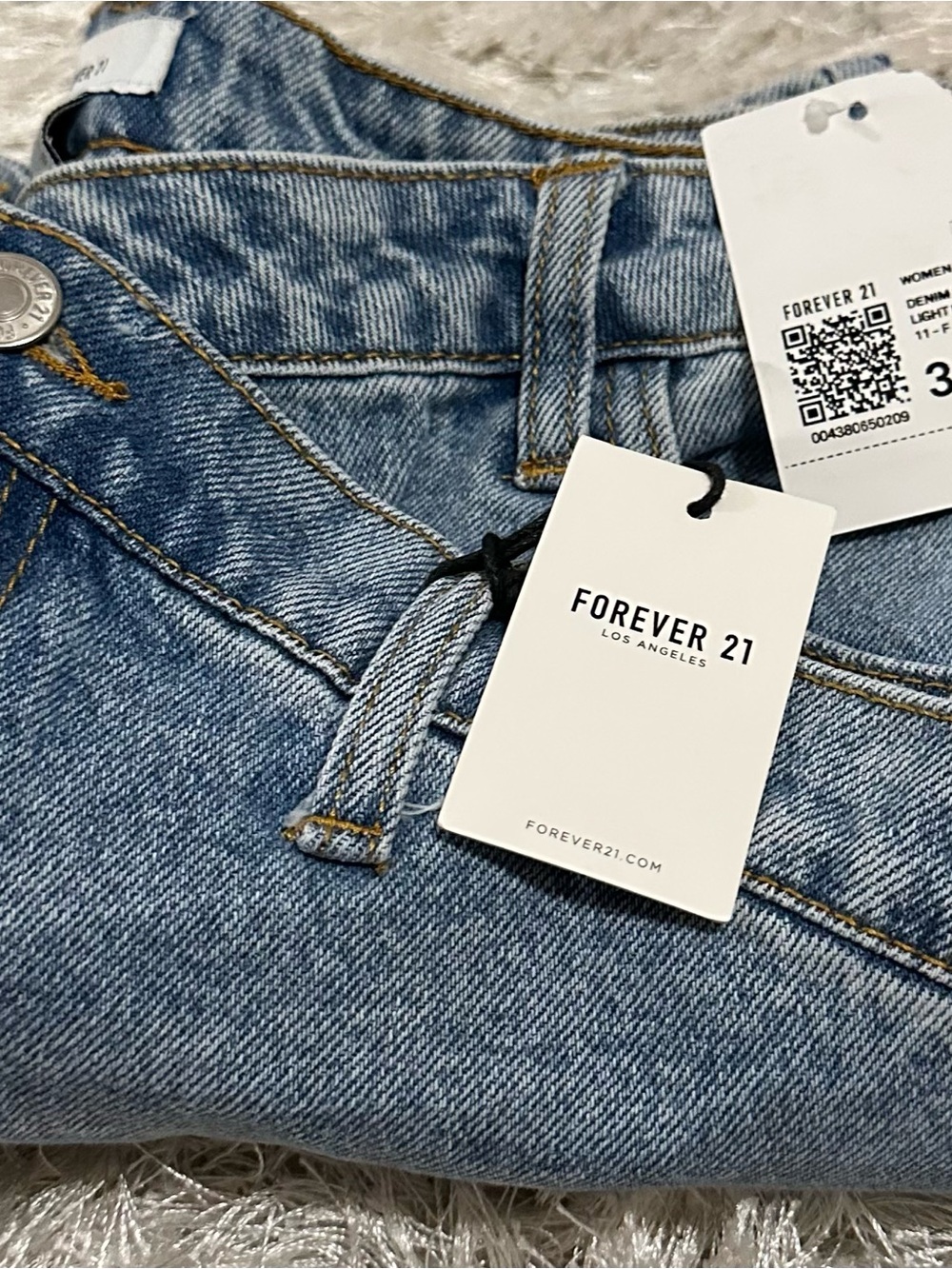 Forever 21 Light Blue High-Rise Women's Jeans